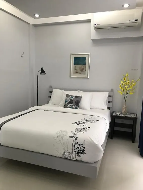 Anavada Suites - Davao City Guest house