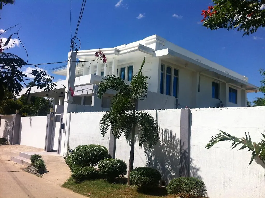 Anavada Suites - Davao City Guest house