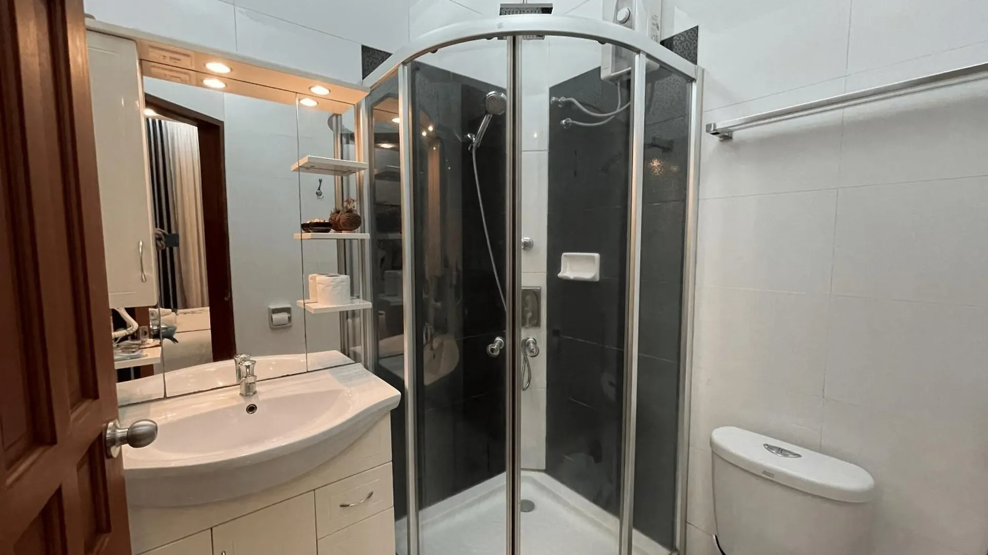 Anavada Suites - Davao City